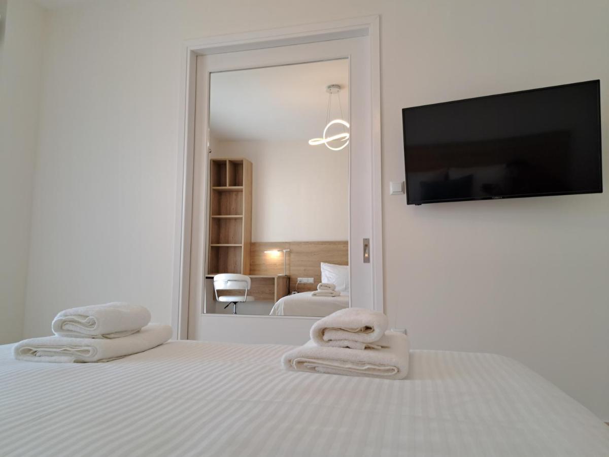 Luxury Suite Patras Bagian luar foto
